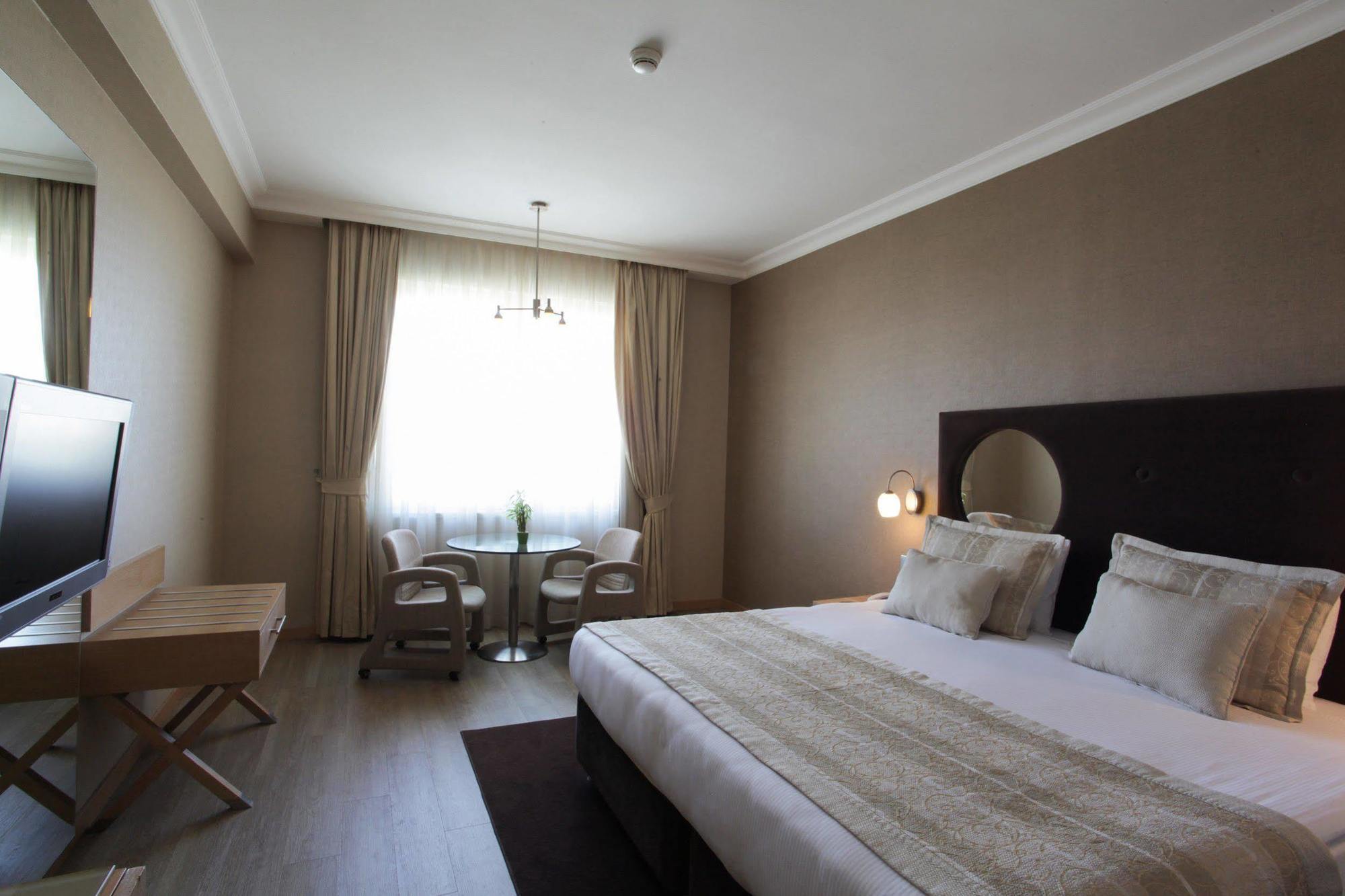 فندق اسطنبولفي  فندق واو إيربورت المظهر الخارجي الصورة